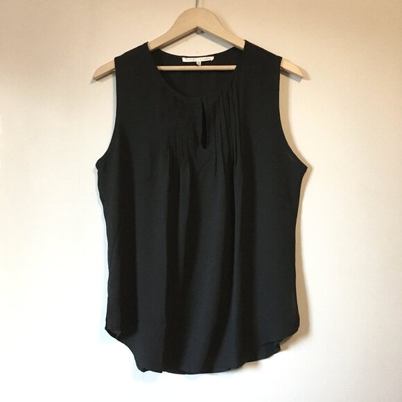 Violet & Claire Black Pleated Tiny Keyhole Collar Tank Top - Picture 1 of 12